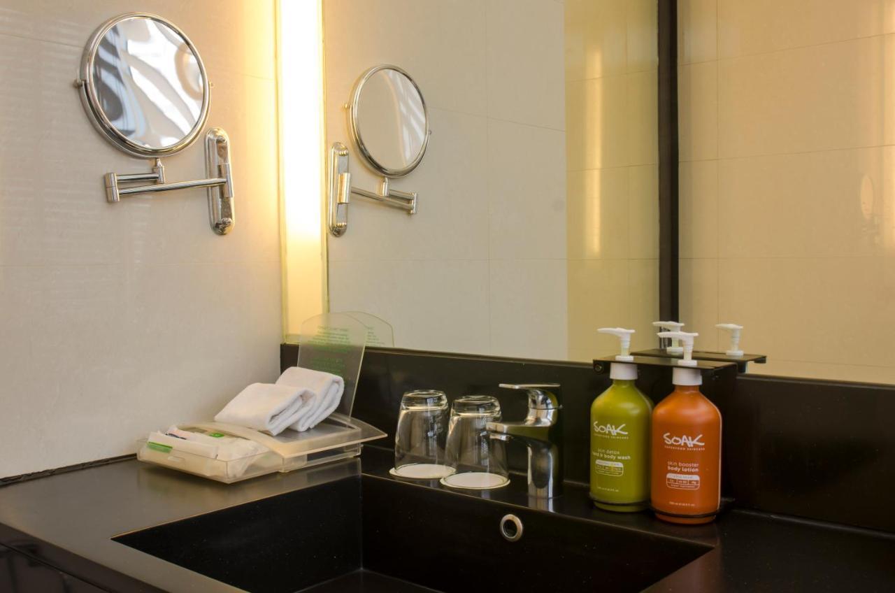 Holiday Inn Bangkok Sukhumvit By Ihg Екстериор снимка
