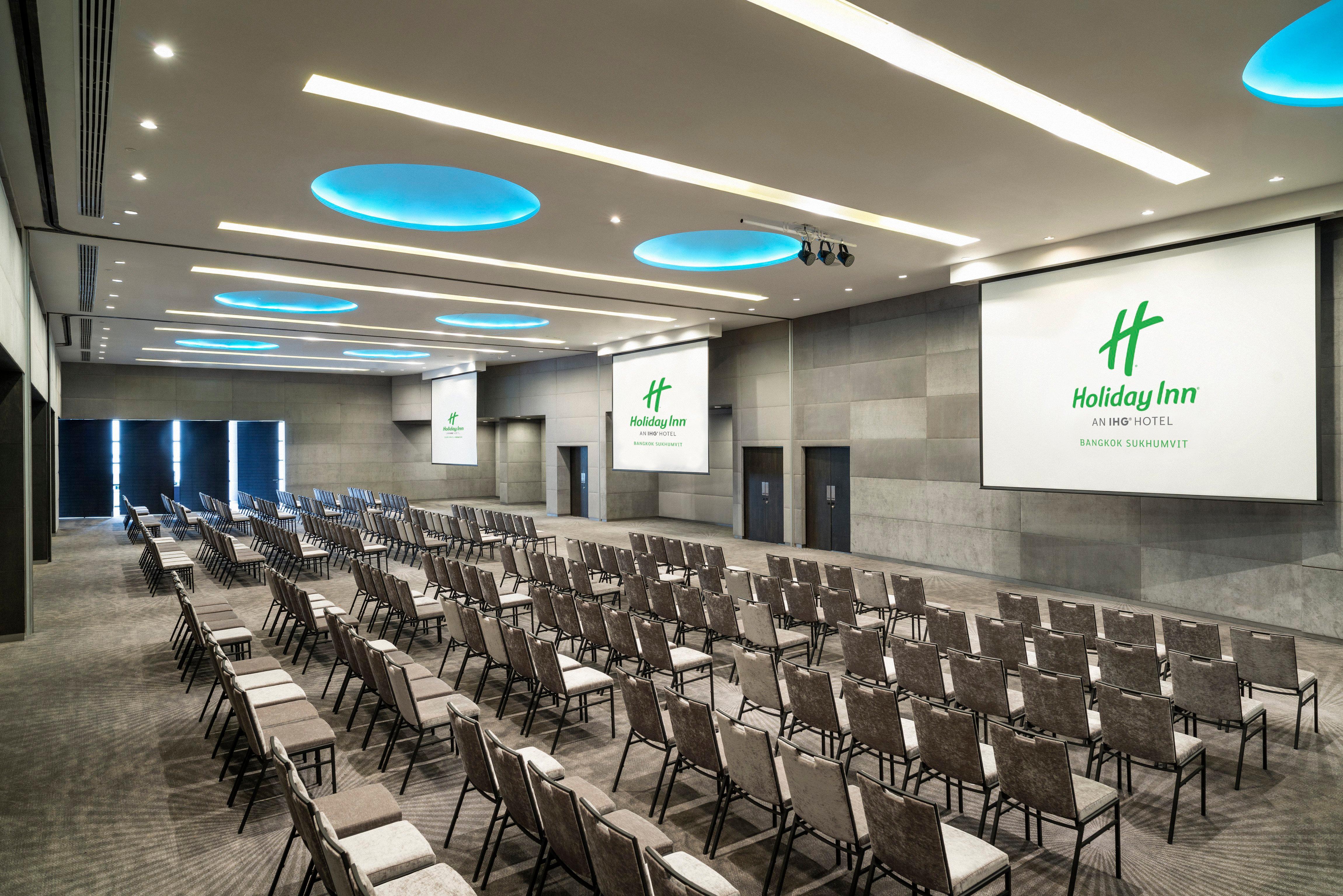Holiday Inn Bangkok Sukhumvit By Ihg Екстериор снимка