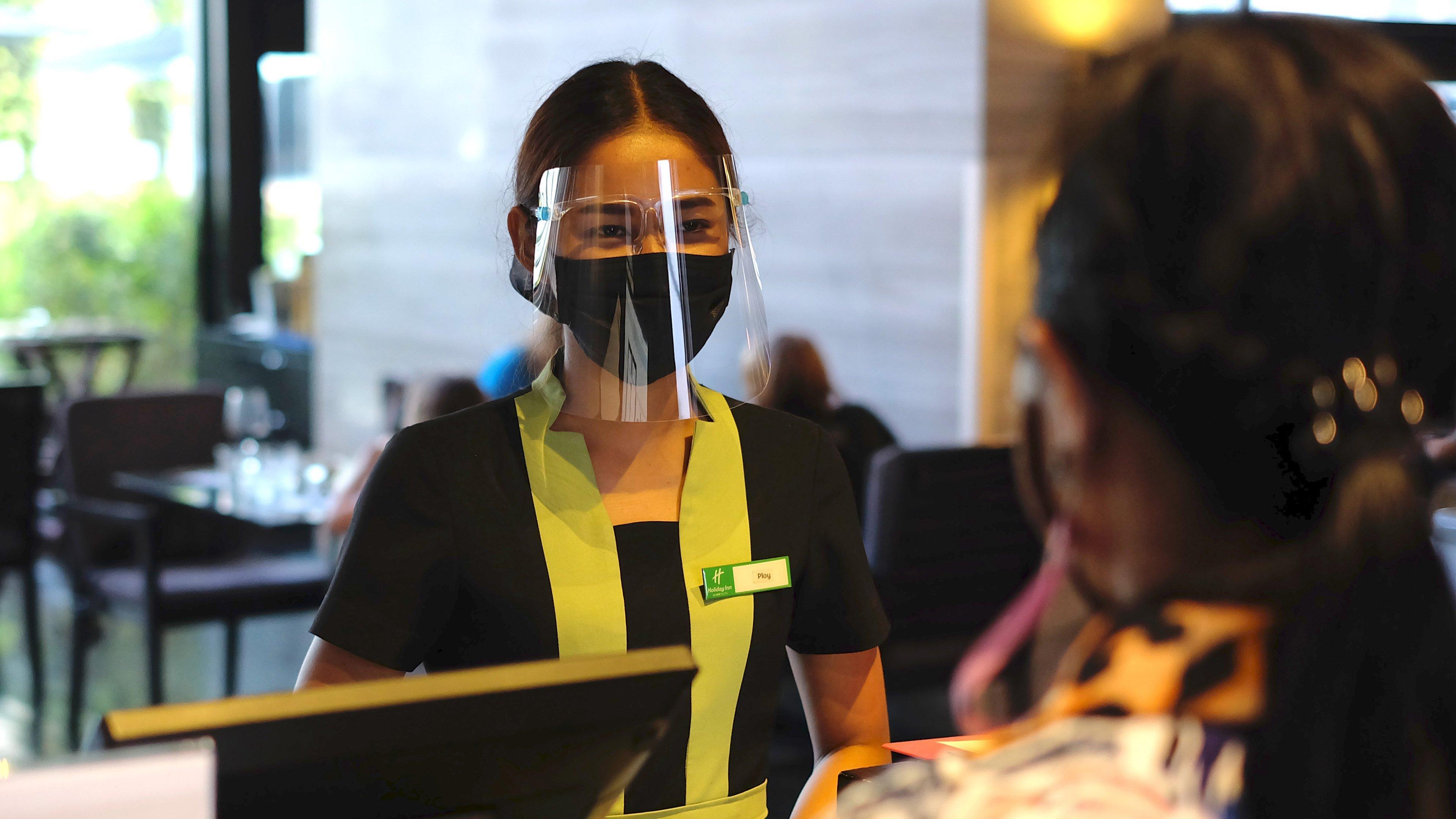 Holiday Inn Bangkok Sukhumvit By Ihg Екстериор снимка