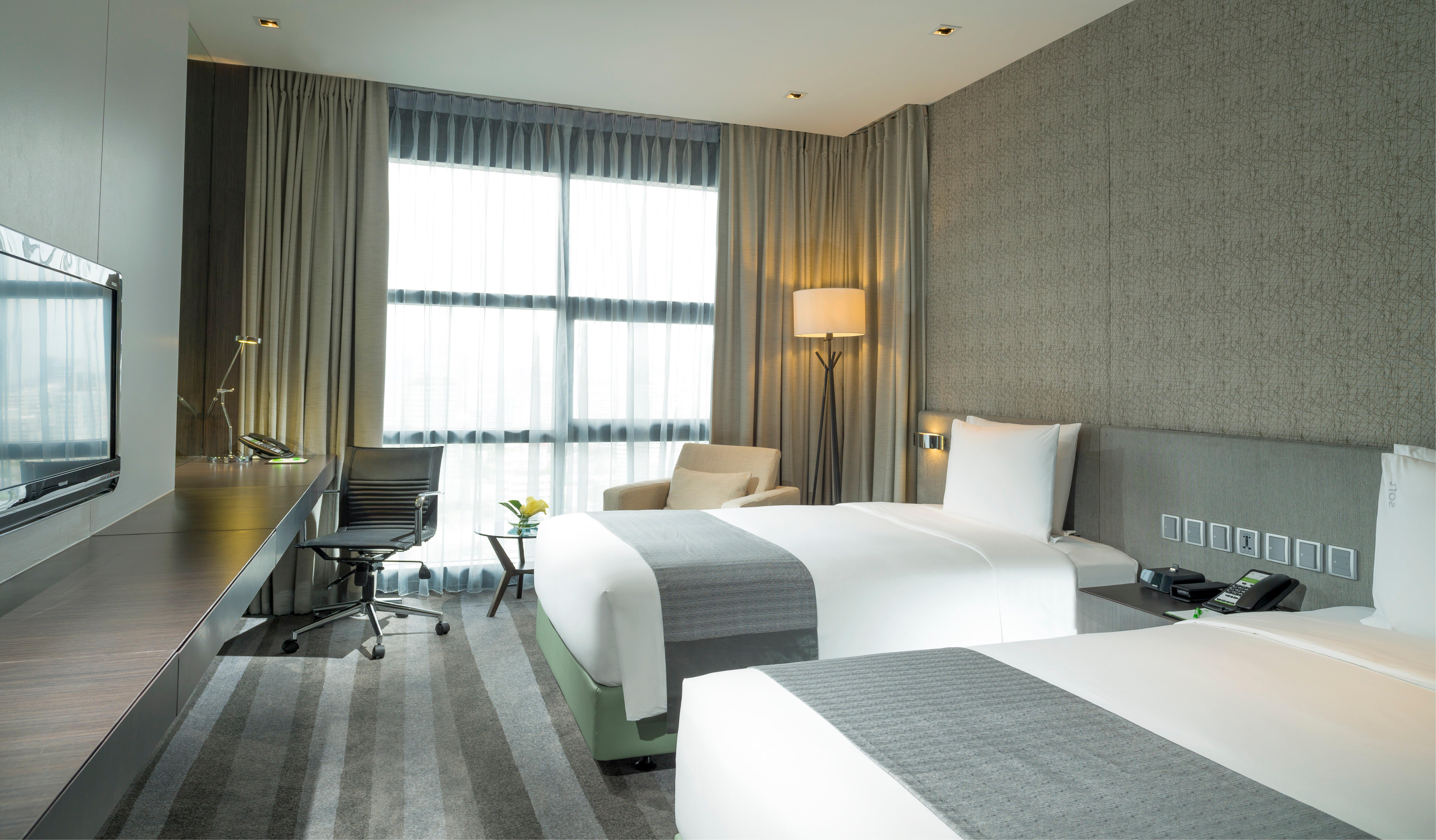 Holiday Inn Bangkok Sukhumvit By Ihg Екстериор снимка