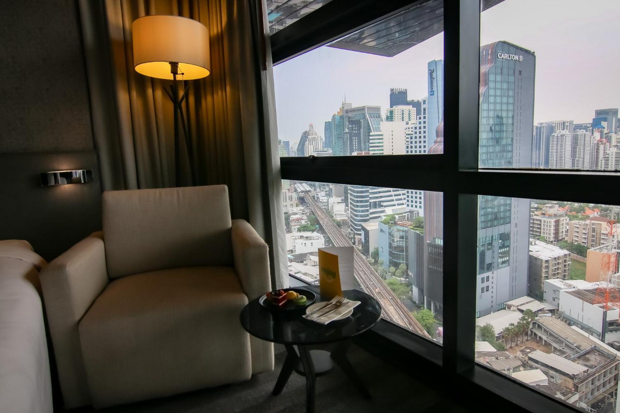 Holiday Inn Bangkok Sukhumvit By Ihg Екстериор снимка