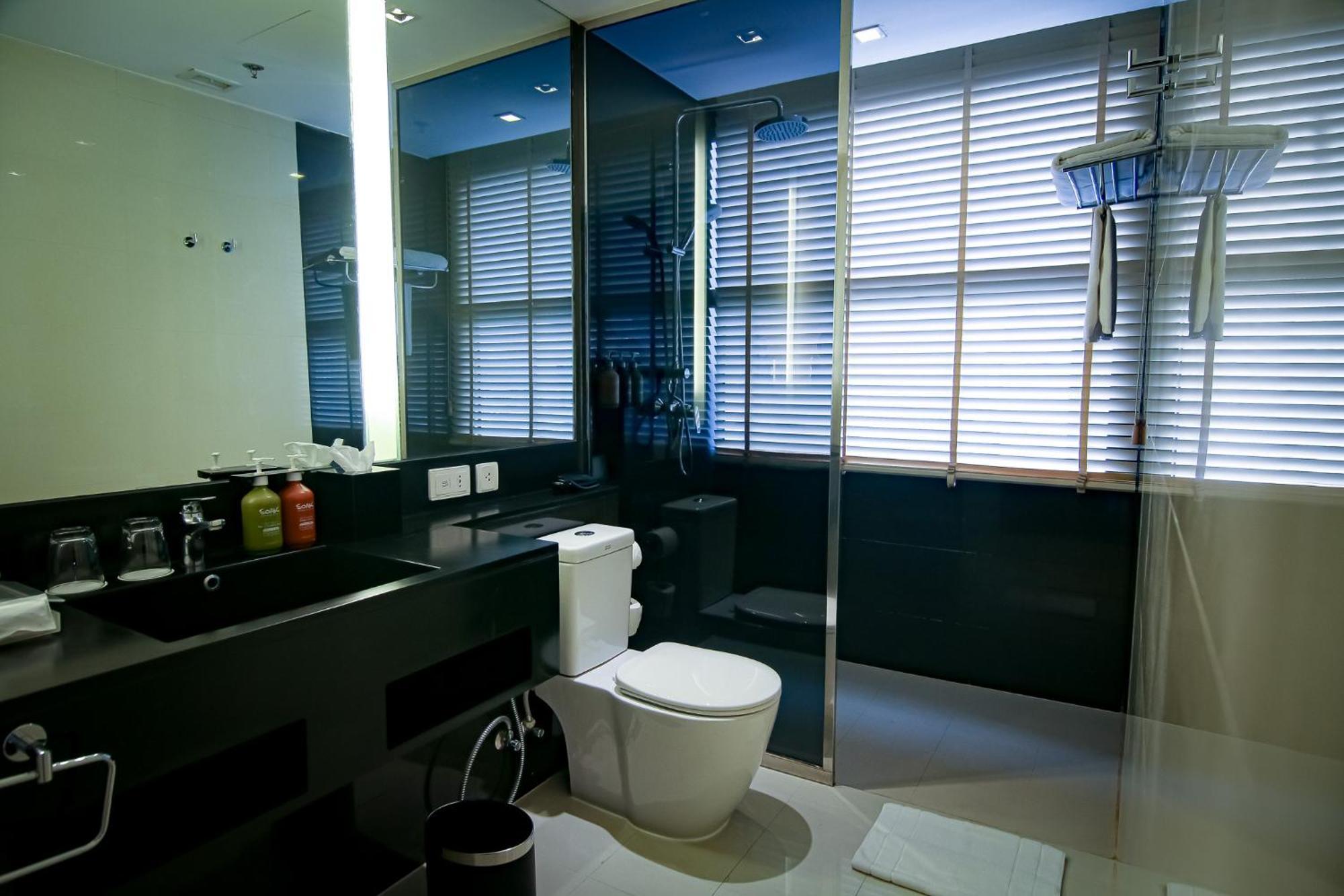 Holiday Inn Bangkok Sukhumvit By Ihg Екстериор снимка