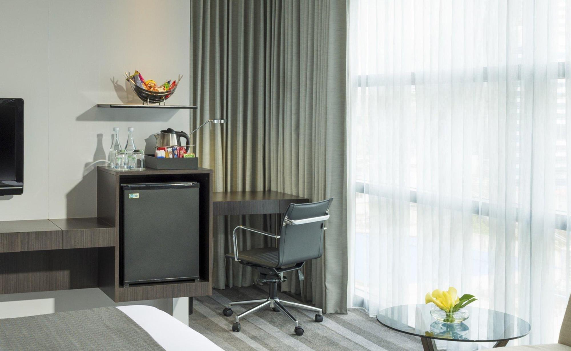 Holiday Inn Bangkok Sukhumvit By Ihg Екстериор снимка